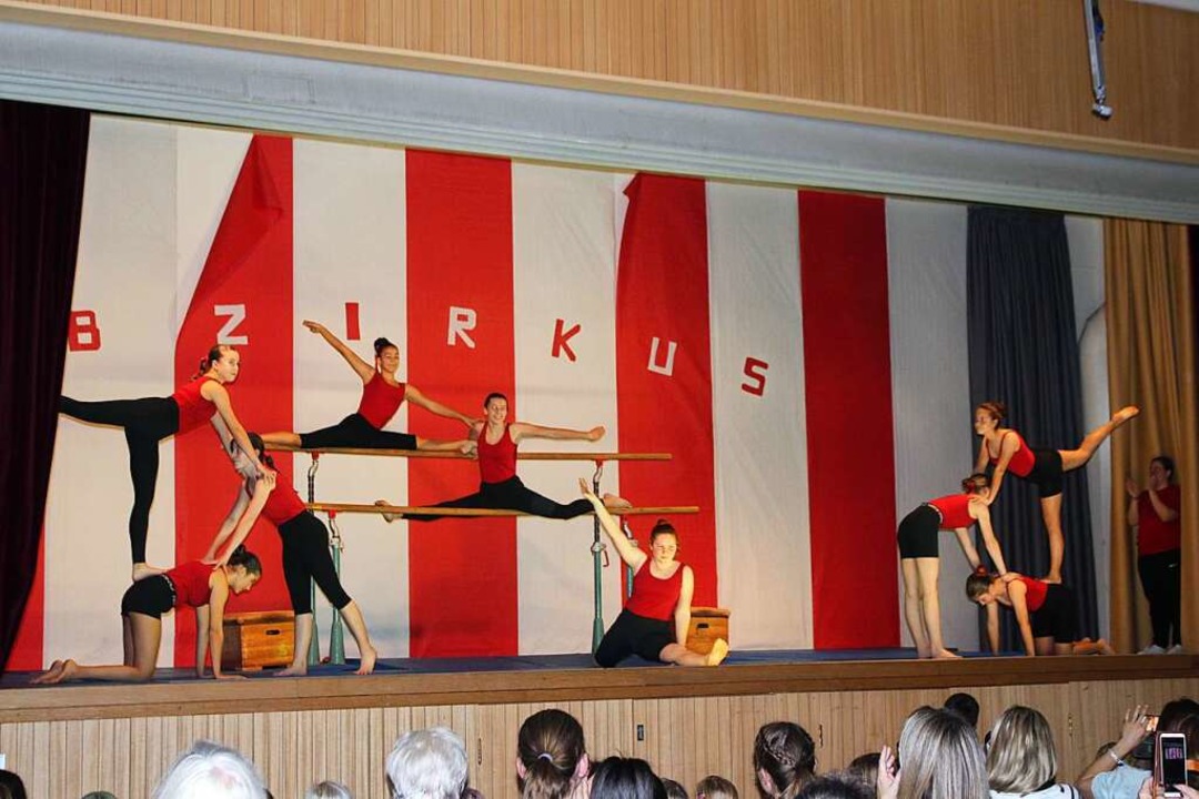 Turnerbund Binzen begeistert mit Zirkusprogramm - Binzen - Badische Zeitung