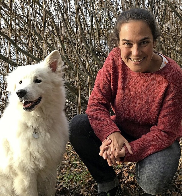 Johanna Baumann mit ihrem Hund  | Foto: Privat