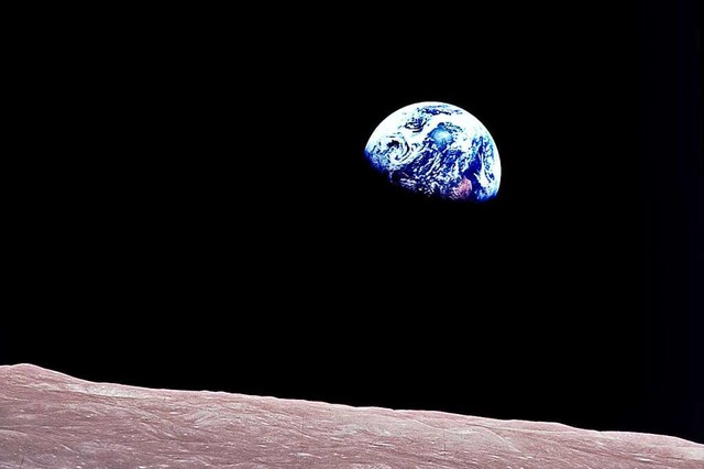 Im Vergleich zur Erde ist der Mond ein...per. Aber er knnte Rohstoffe liefern.  | Foto:  AFP GmbH