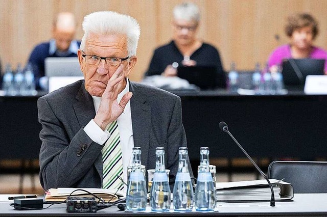 Verteidigte seinen Innenminister Strobl: Winfried Kretschmann im Landtag  | Foto: Marijan Murat (dpa)