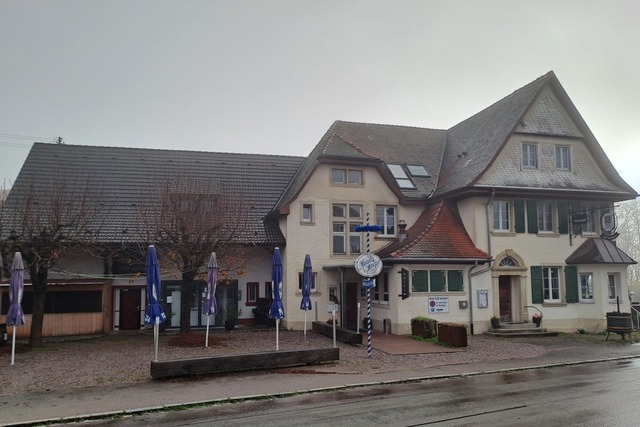 Ein Gebude, drei Einrichtungen: Im li... rechts das Gasthaus Lwen in Oberhof.  | Foto: Michael krug