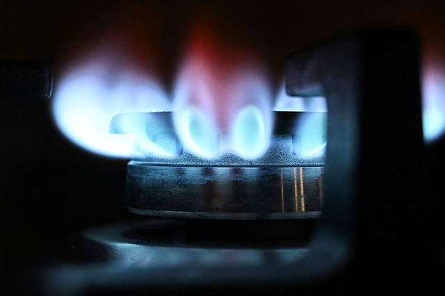 Seit Herbst 2021 ist der Gaspreis nahezu durchgehend gestiegen.  | Foto: Marijan Murat (dpa)