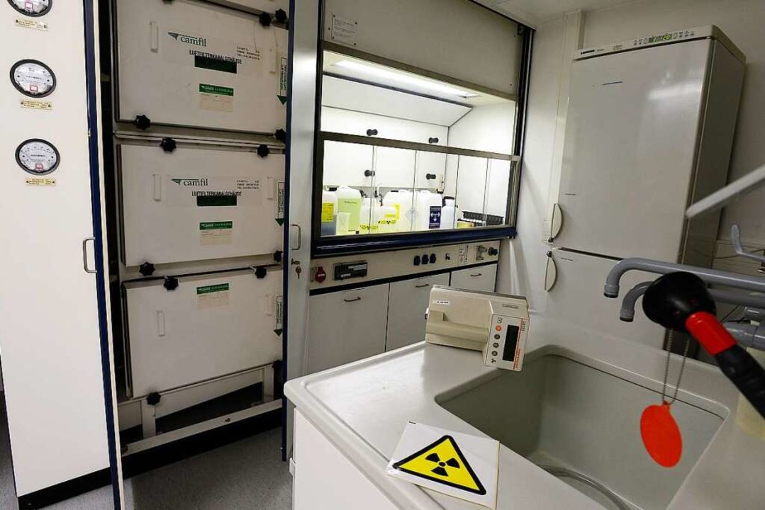 Im  Institut fr Biochemie und Molekul...l mit  radioaktiven Stoffen geforscht.  | Foto: Ingo Schneider