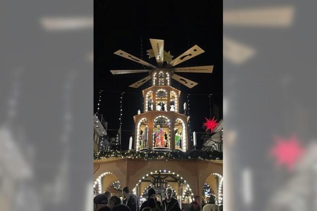 Die Pyramide als Wahrzeichen des Weihnachtsmarkts