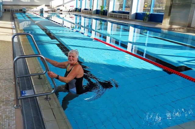 Das Wehrer Hallenbad hat seit dem Neuj...gebung ihrem Ausgleichssport nachging.  | Foto: Gerd Leutenecker