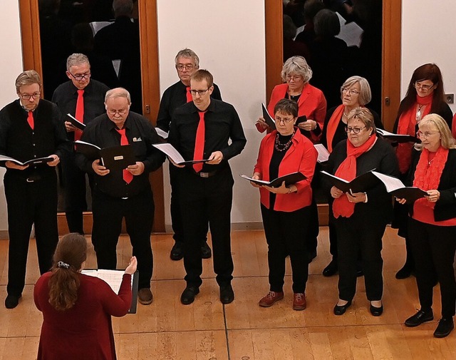 Die Chorgemeinschaft Bad Sckingen gab...es Konzert im katholischen Pfarrsaal.   | Foto: privat