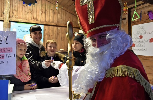 Der Nikolaus wird, wie hier 2018, dem ...abstatten, am Samstag und am Sonntag.   | Foto: Manfred Frietsch