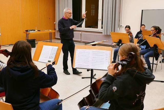 City Connect Orchestra der Musikschulen Weil und Lörrach probt für Nacht der Klänge