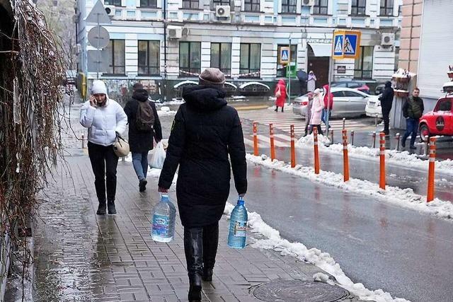 Newsblog: Wasserversorgung in Hauptstadt Kiew wiederhergestellt