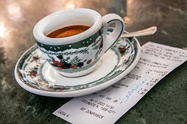 Er duftet nach Italien: der  meist gut...caff espresso, hier sogar ein sospeso  | Foto: Photo by Max Intrisano +39347640