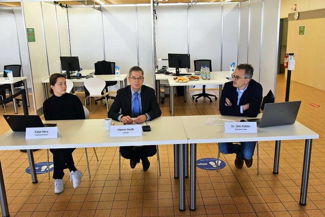 Bei einer Pressekonferenz  zogen die V...es Kreisimpfsttzpunktes in Kenzingen.  | Foto: Benedikt Sommer