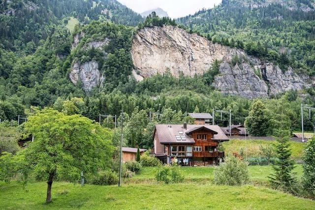 In einem Schweizer Dorf leben Menschen neben einer Zeitbombe