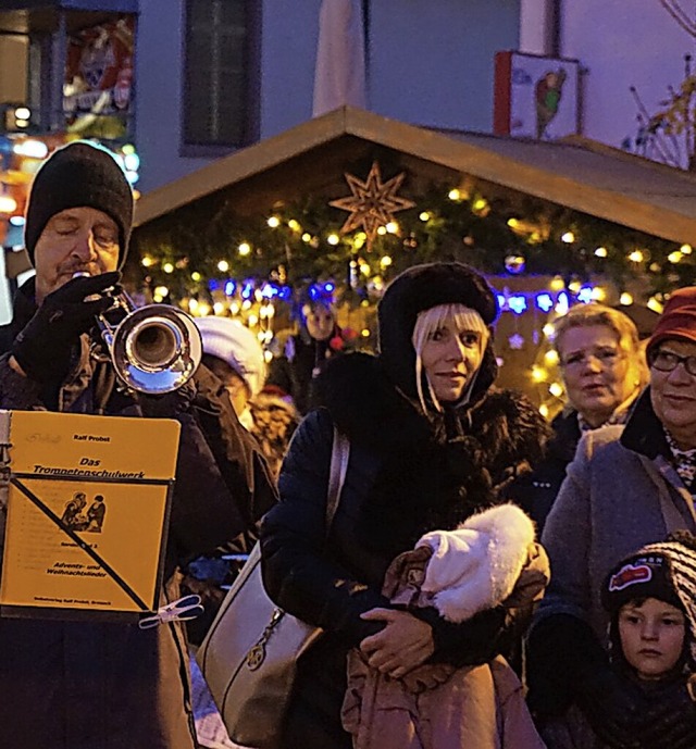 Musik gehrt zu den Weihnachtsmrkten, wie hier in Breisach 2017.  | Foto: Julius Wilhelm Steckmeister