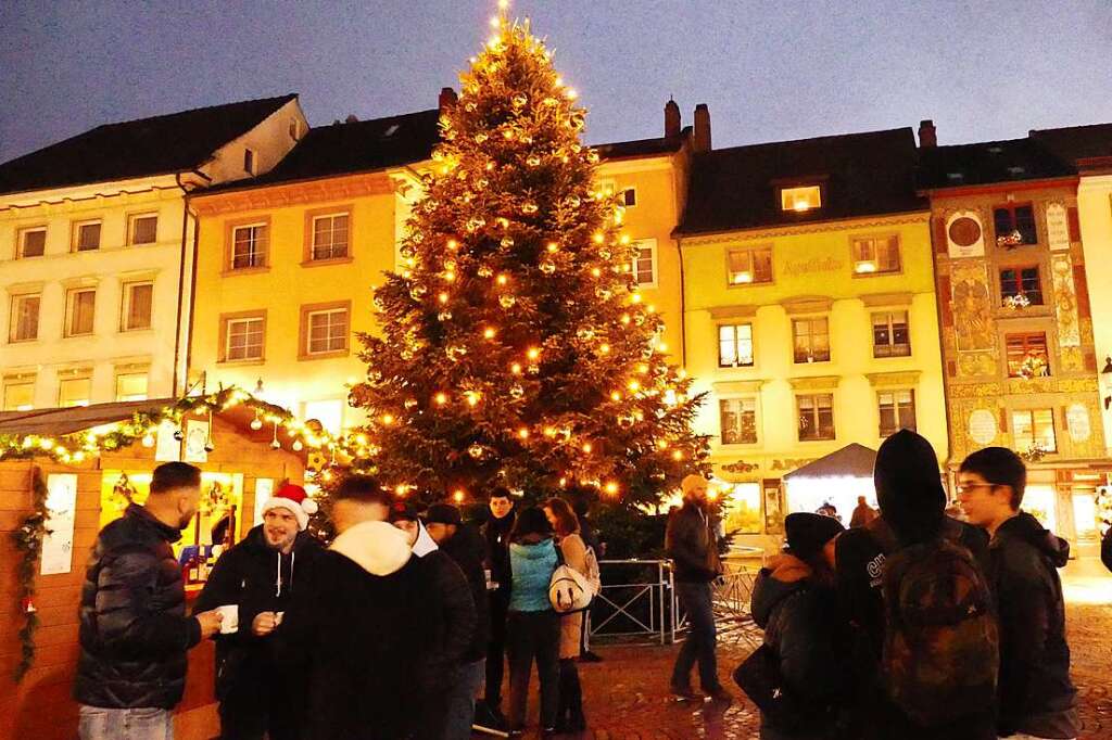 Weihnachtsmarkt in Bad Säckingen startet mit viel Trubel Bad