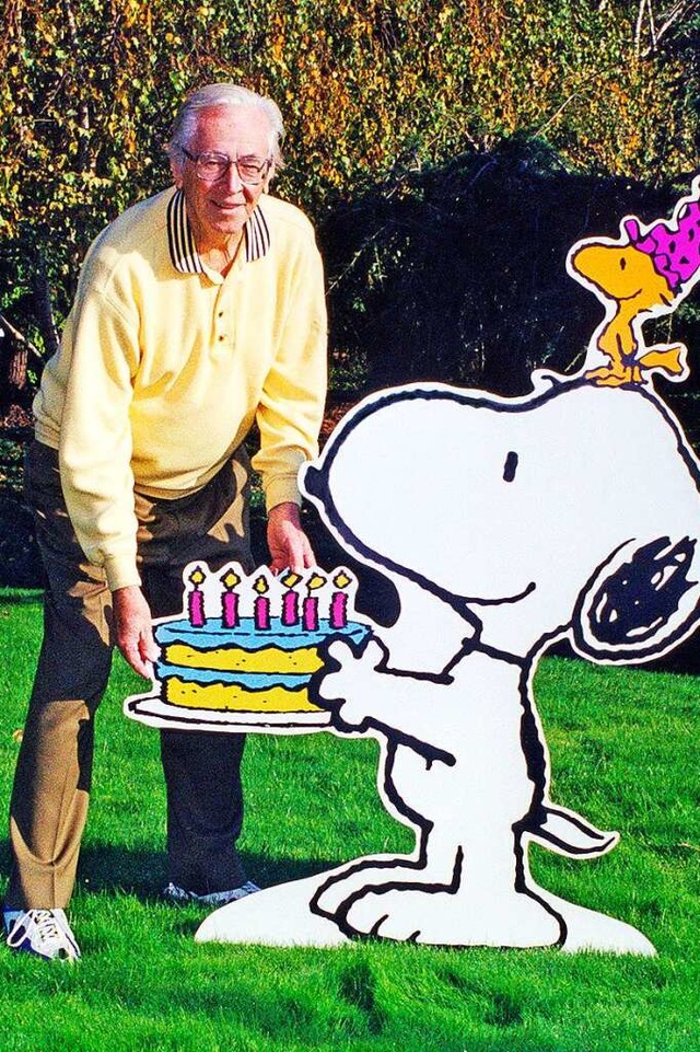 Geburtstagskuchen von Snoopy: Charles ...e Peanuts. Heute wre er 100 geworden.  | Foto:  (dpa)
