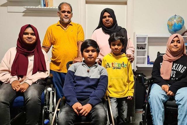 Eine siebenkpfige Familie wohnt mit Rollsthlen auf engstem Raum