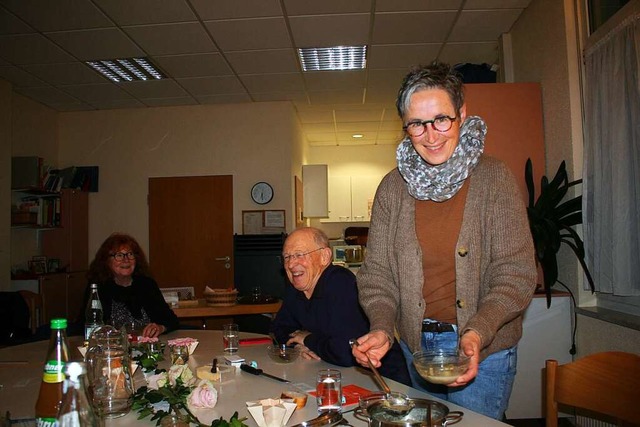 Dagmar Stettner, Leiterin des Senioren... Mitglieder des Vereins Zeitbank plus.  | Foto: Marlies Jung-Knoblich