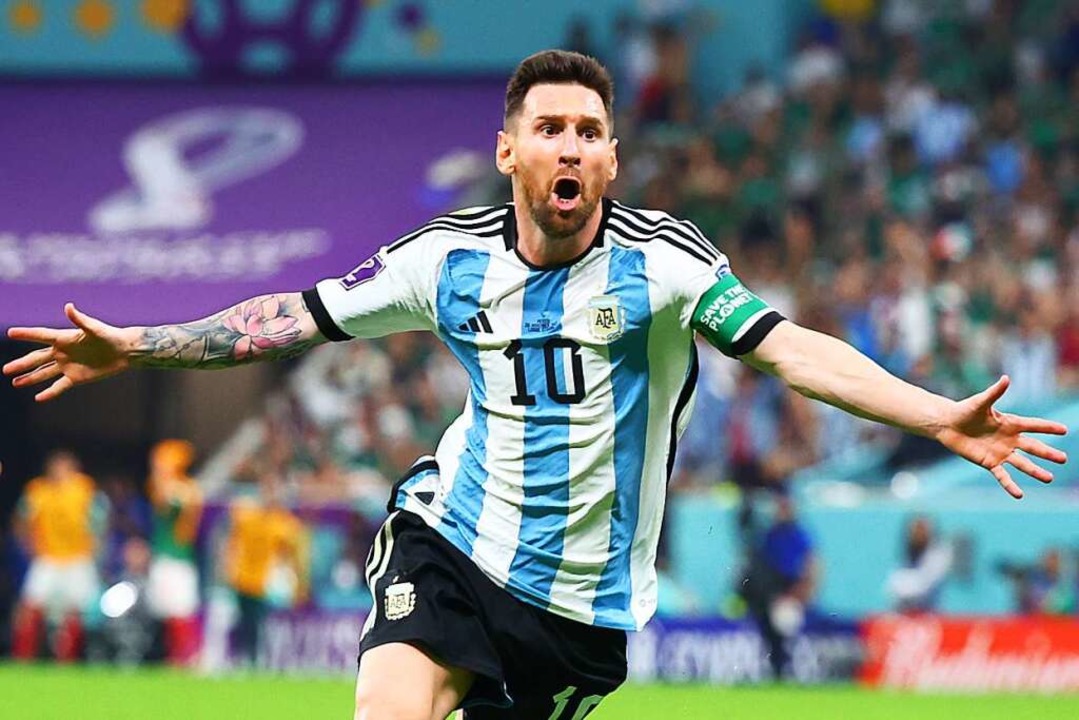 Lionel Messi von Argentinien jubelt nach seinem Treffer zum 1:0  | Foto: Tom Weller (dpa)