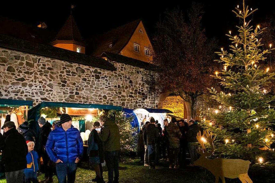Von Freitag bis Samstag besuchten Menschen aus dem Dreisamtal und dem Raum Freiburg die Talvogtei und erfreuten sich an der vorweihnachtlichen Stimmung. (Foto: Hubert Gemmert)