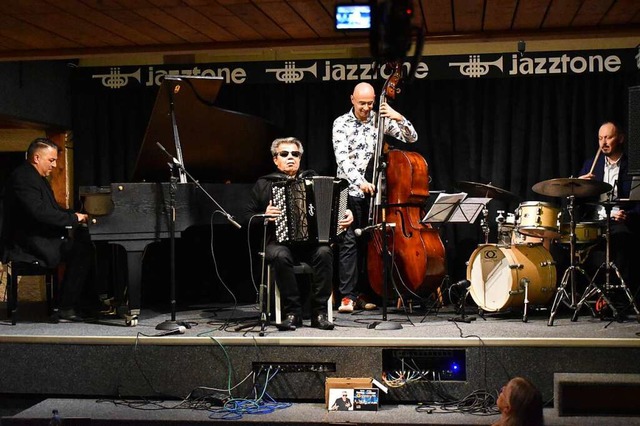 Jermaine Landsberger (von links), Marc... Peter Cudek und Guido May im Jazztone  | Foto: Thomas Loisl Mink