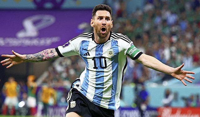 Die Erlsung: Lionel Messi feiert seinen Treffer zum 1:0.  | Foto: Tom Weller (dpa)