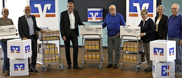 Oliver Killmann vom Verein fr Wohnsit...lvertreter  Josef Brunner (von links)   | Foto: Juri Junkov