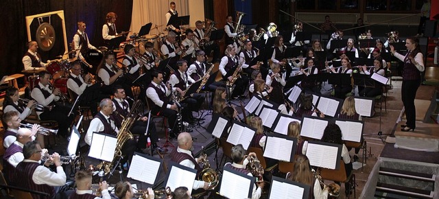 Das Hauptorchester des Musikvereins Ba...er der Leitung von Lea Johanna Schmidt  | Foto: Christiane Franz