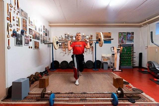 79-jähriger Waldkircher bereitet sich auf WM im Gewichtheben vor