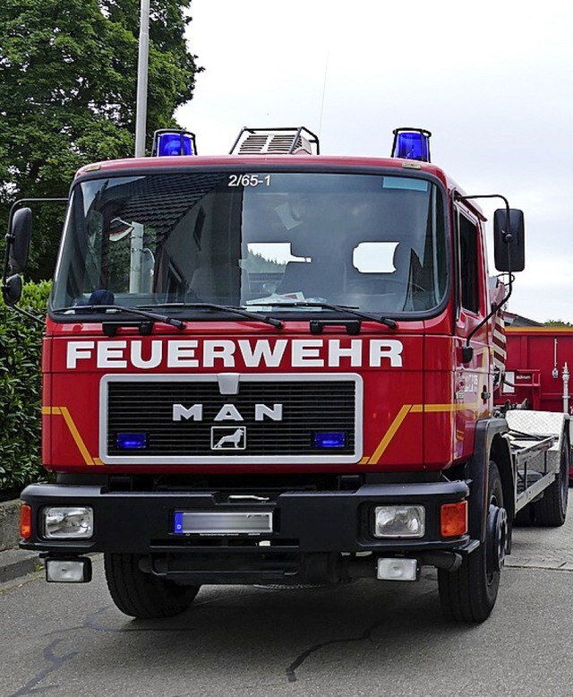 Die Wehr im Einsatz  | Foto: Alena Ehrlich