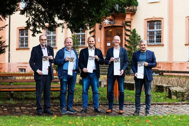 Hubert Bleyer, Manfred Gpfrich, Roman...entliches Konzert mit Weihnachtsmarkt.  | Foto: Gabriele Zahn