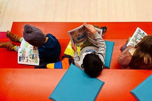 In der Stadtbibliothek von Waldshut knnen Bcher bald am Wochenende ausgeliehen werden