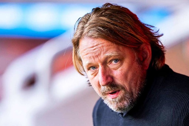 Sportdirektor Sven Mislintat und der VfB Stuttgart gehen nun getrennte Wege.  | Foto: David Inderlied (dpa)