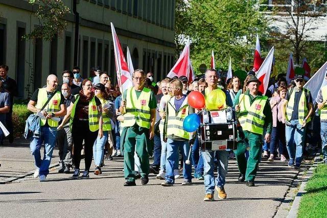 Hunderte Beschäftigte der Freiburger Uniklinik beteiligen sich an Warnstreik