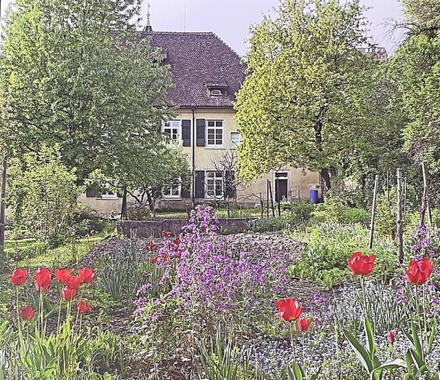 Das Kalenderblatt vom Mai zeigt den alten Garten am Stadtschloss  | Foto: Frank Schoch