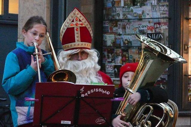 Der Lrracher Weihnachtsmarkt ist erffnet