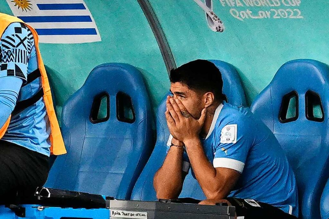 Geschockt: Uruguays umstrittener Starspieler Luis Suarez  | Foto: RAUL ARBOLEDA (AFP)
