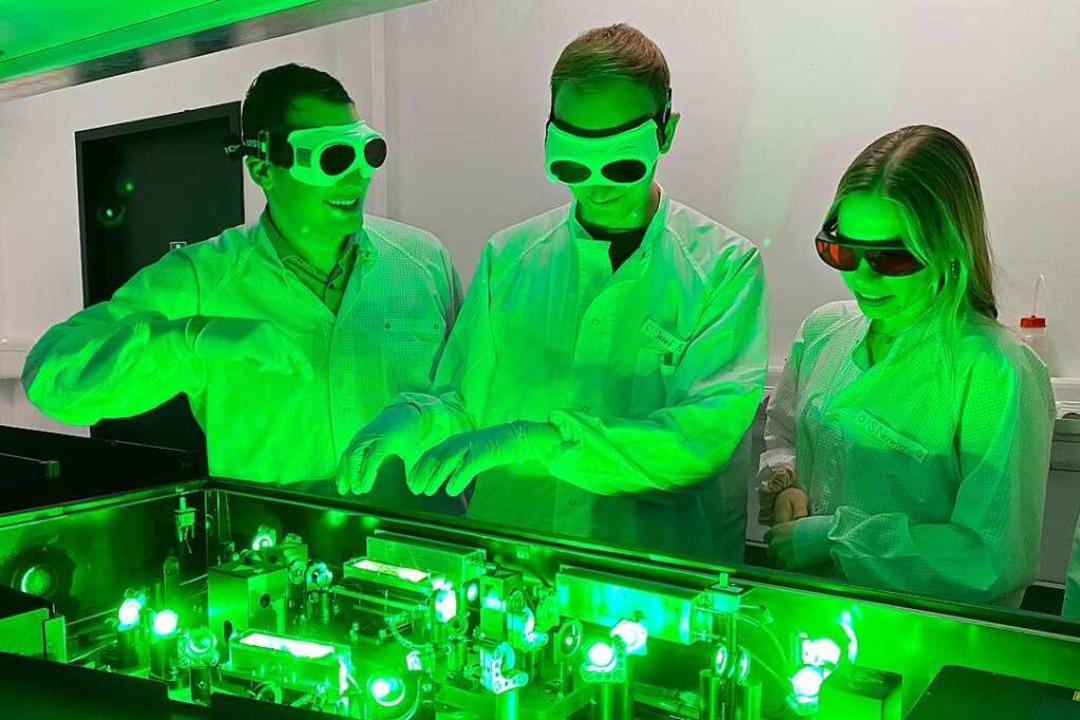 Quantenphysik ist hochkompliziert, kan...sburg bei einem Lichtwellenexperiment.  | Foto: Universität Regensburg