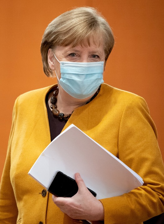 Angela Merkel steuerte als Bundeskanzl... ihr Kabinett und die Partei mit  SMS.  | Foto: Kay Nietfeld (dpa)