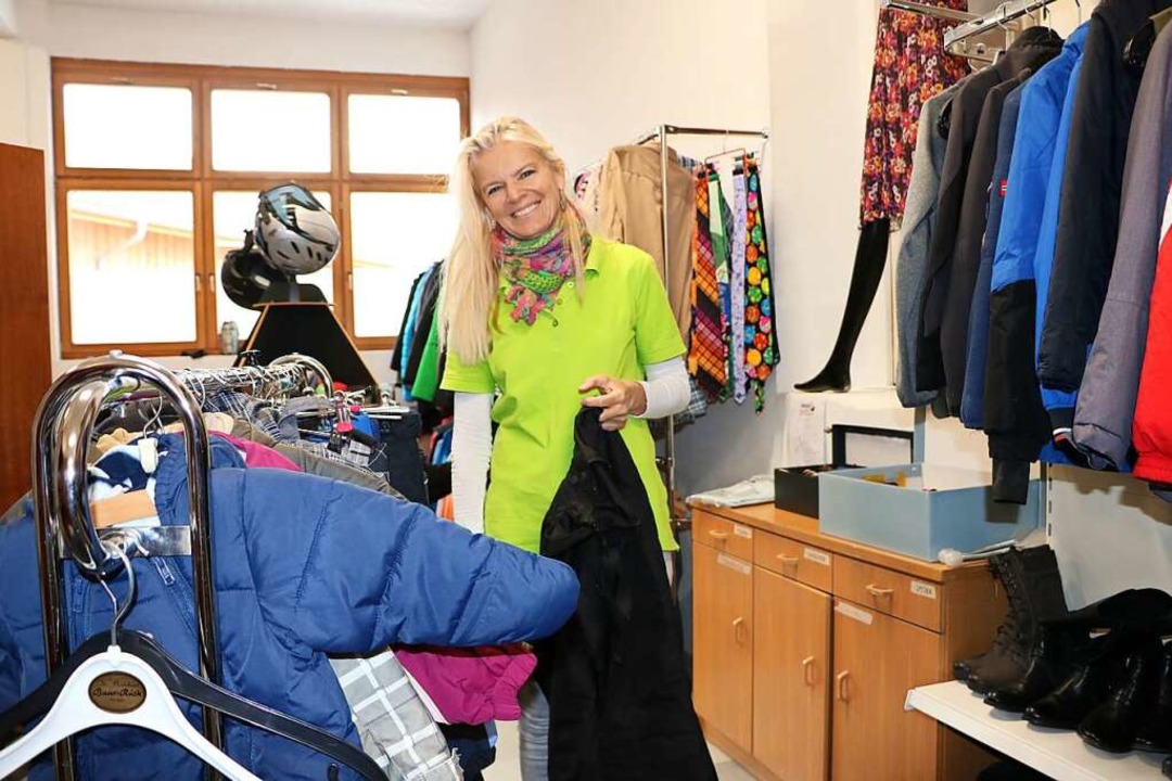 Claudia Ebner unterstützt den Kleiderk...dische Verkaufsberatung verwirklichen.  | Foto: Martha Weishaar