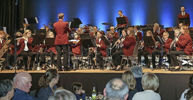 Beim Klauskonzert gab es groen Beifall fr den Musikverein Altdorf.   | Foto: Sandra Decoux