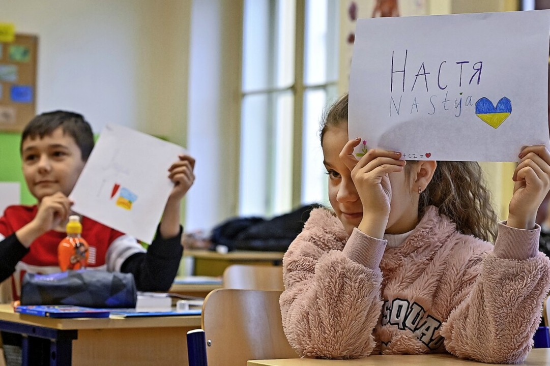Kinder aus der Ukraine haben oft Schre...ebiete setzt Kindern das Geschehen zu.  | Foto: ·imánek Vít (dpa)