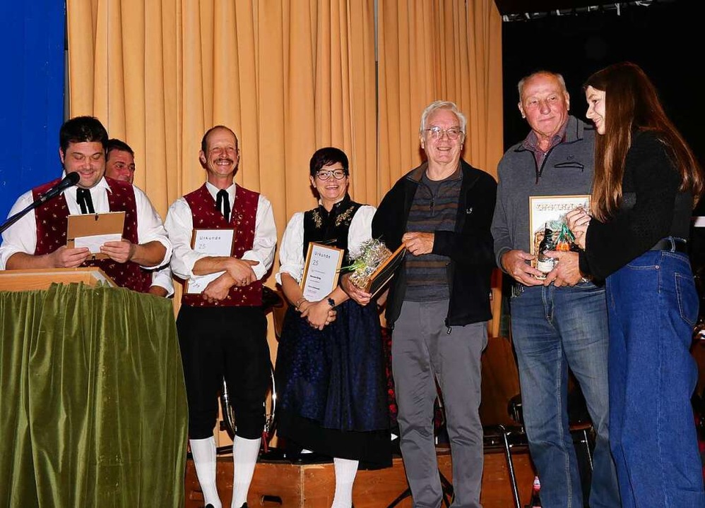 Ehrungen (von links): Tobias Laubis, W...t, Bernhard Vogt und Tamara Frommherz.  | Foto: Eva Korinth