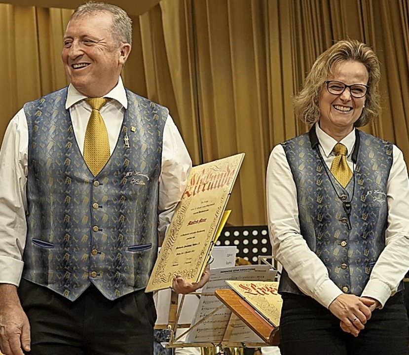 Manfred Maier  wurde 50 Jahre Musizier... wurde sie zum Ehrenmitglied  ernannt.  | Foto: Hans-Jürgen Sackmann