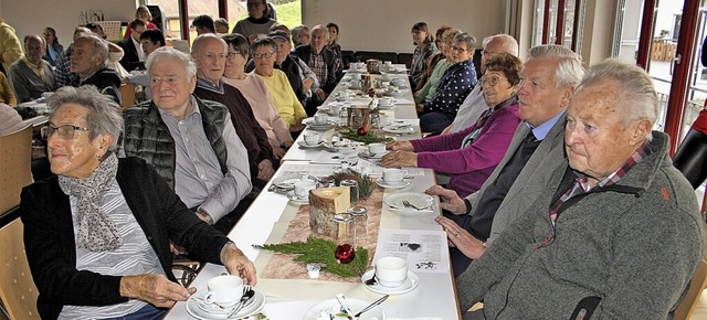 Zahlreiche ltere Mitbrger von Todtmo...rchengemeinden zum Seniorennachmittag.  | Foto: Andreas Bhm