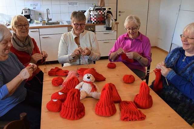 Stricken fr den &#8222;Singenden Weihnachtsbaum&#8220;  | Foto: Hubert Bleyer