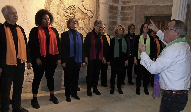 Der Fricktaler Gospelchor Freaktal-Sin...n mit einem stilvollen Adventskonzert.  | Foto: Ernst Brugger