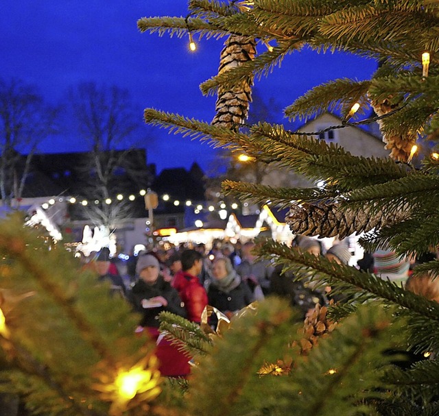 Ab heute steht Bad Krozingen ganz im Z...t und Co: Der Weihnachtsmarkt startet.  | Foto: Frank Schoch