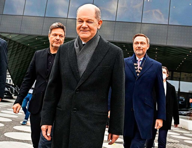 Die drei Spitzenmnner der Ampelkoalit...Finanzminister Christian Lindner (FDP)  | Foto: TOBIAS SCHWARZ (AFP)