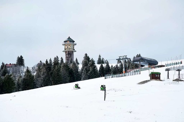 Wei, aber nicht wei genug: Der Schne... nicht fr den Start in die Skisaison.  | Foto: Silas Stein (dpa)