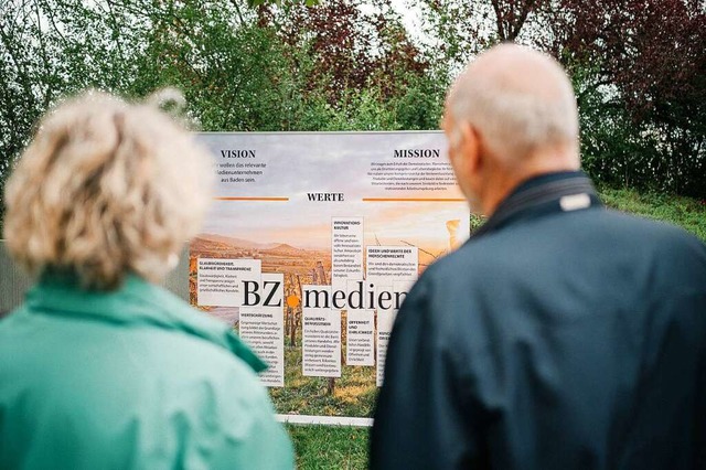 Alle Besucher konnten das Leitbild der... Mission und Werten in Ruhe studieren.  | Foto: Johannes Meger Photography